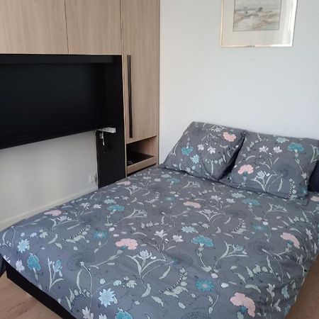 بريف لا غايلارد Appartement F2 Meuble Centre Ville المظهر الخارجي الصورة